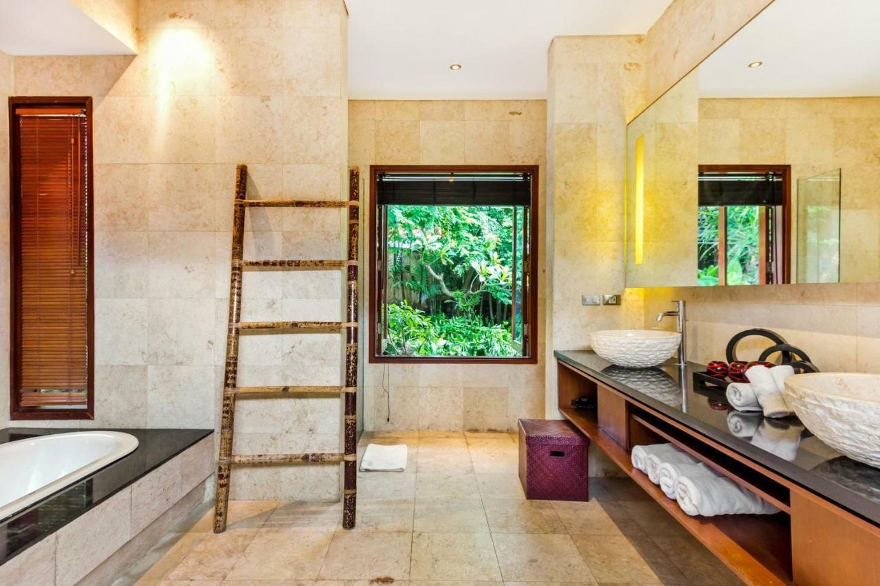 Villa Kaira Estate Canggu Buitenkant foto