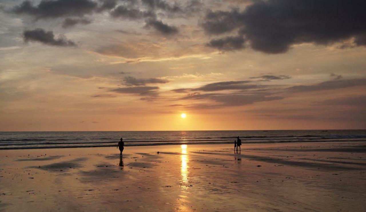 Villa Kaira Estate Canggu Buitenkant foto